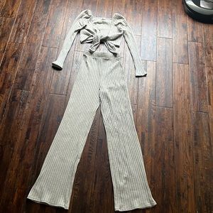 Papaya gray matching set with wide pants and a crop top